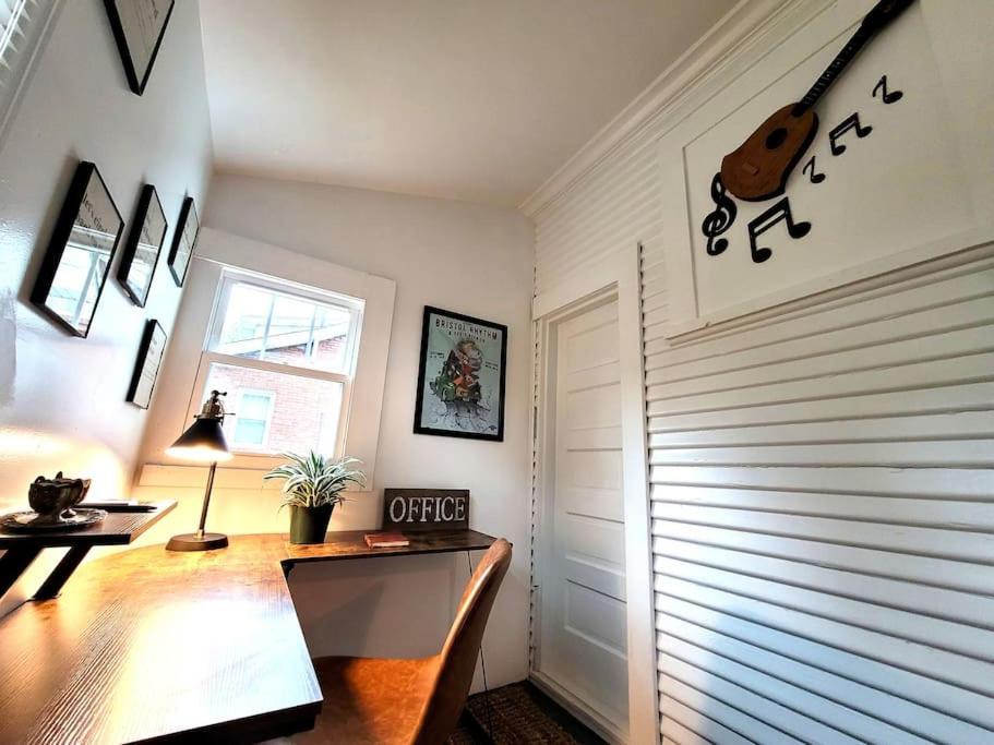 Apple Hill Bungalow, Family And Pet Friendly! بريستول المظهر الخارجي الصورة