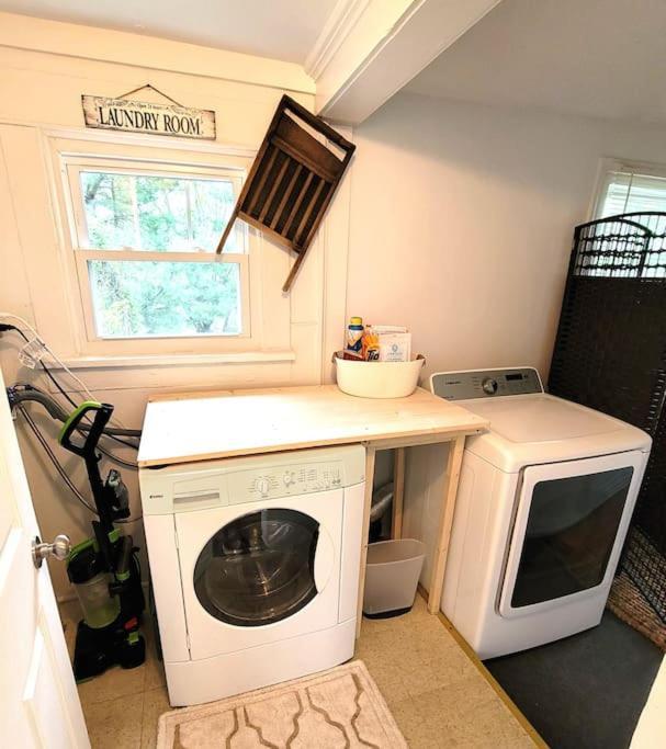 Apple Hill Bungalow, Family And Pet Friendly! بريستول المظهر الخارجي الصورة